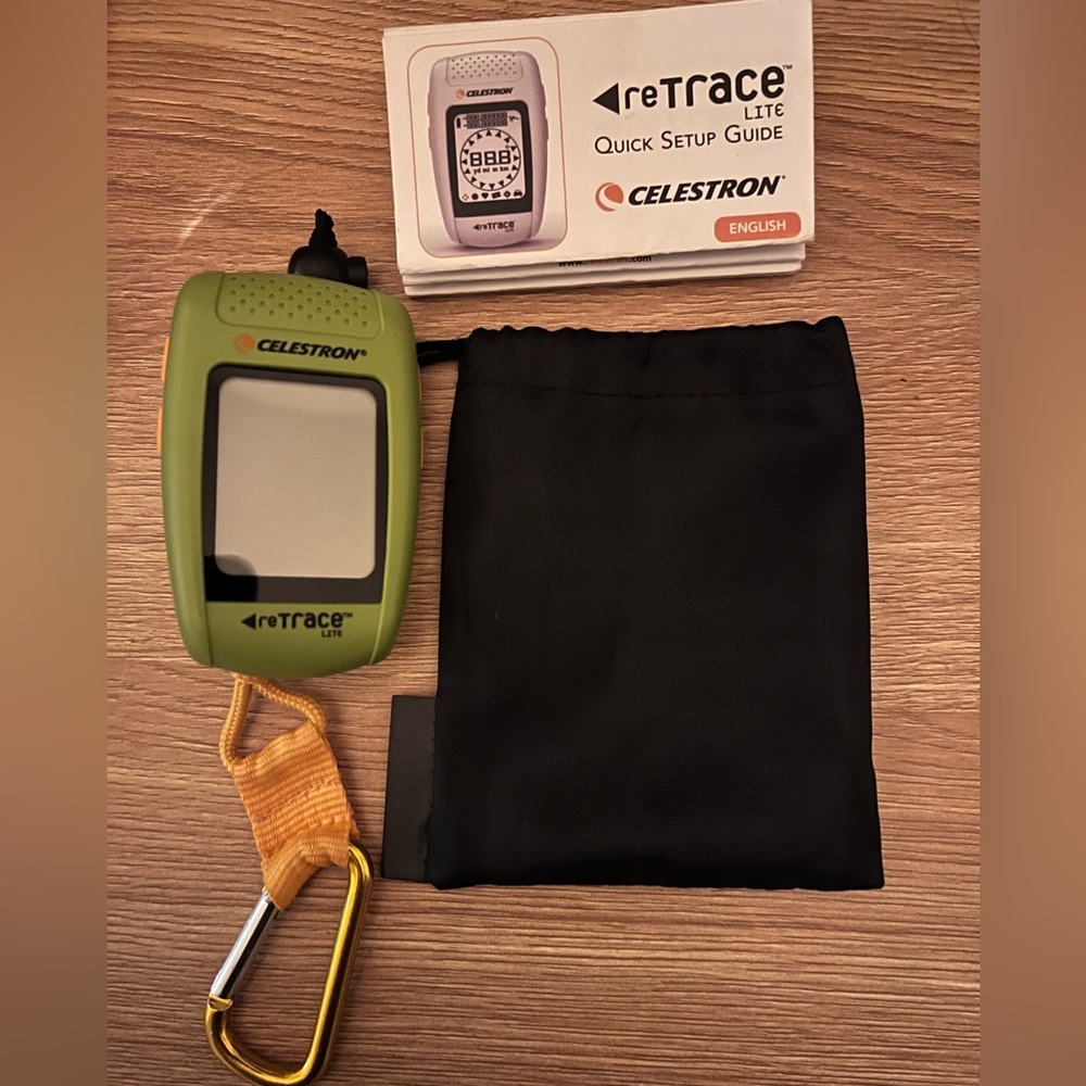 Celestron retrace Lite Handheld GPS Navigator Clip On Green Hiking Car Locate